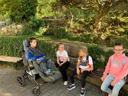 Třídy 2S a 5S - Návštěva Hvězdárny - program „Živá planeta“